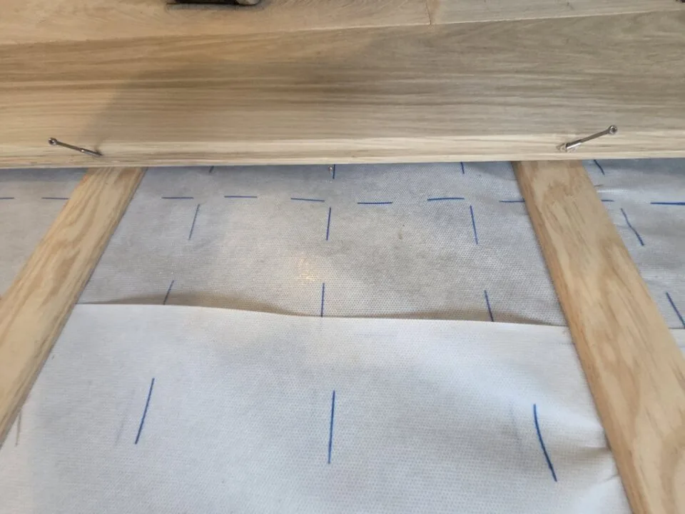 vissage parquet chêne massif sur solives porteuses — vis parquet inox spécifiques — LC Rénover