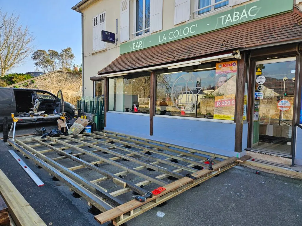Double structure avant pose lames terrasse Mondeville – Photo LC Rénover Double structure avant pose lames terrasse Mondeville