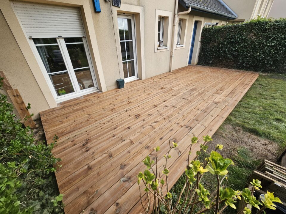 Terrasse en bois du nord Carpiquet