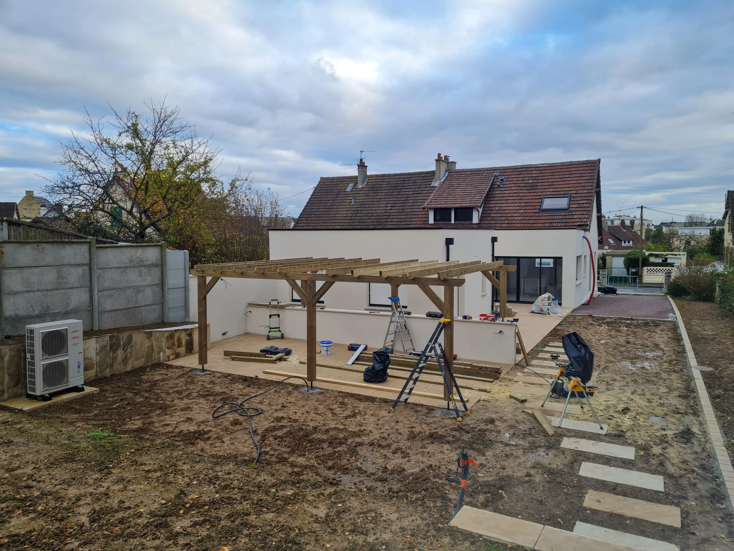 pergola en bois du nord classe 4 Caen